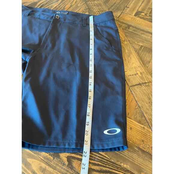 Oakley Chino Shorts Mens 38 Blue Flat Front Golf Performance Stretch Preppy Club - Picture 7 of 8